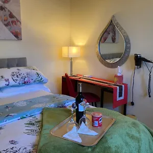  Apartment Mountroyal Victorian Self Catering 3